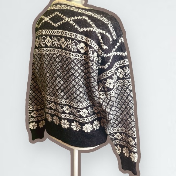 Gap Vintage 90’s Era 100% Wool Black & Cream Nordic Winter Print Cardigan Size L - Picture 9 of 14